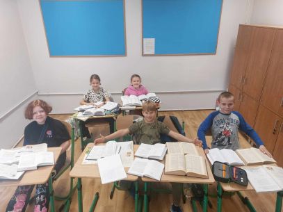 Sięgamy po słowniki…