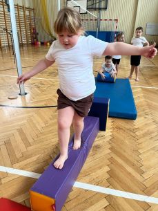 Zajęcia ruchowe w ramach programu "Zdrowe życie i pierwsza pomoc"